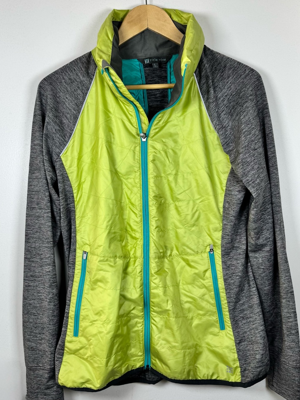Title Nine Hybrid Quilted Insulated Activewear Jacket Women’s Large Running EUC